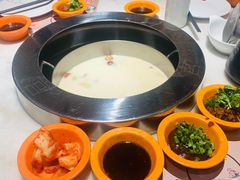 -煲宫猪肚鸡(晶品店)
