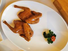 玻璃脆皮乳鸽-利苑酒家(金宝店)