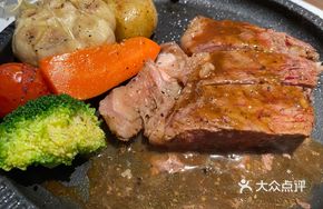 Australian Black Angus M5 T-Bone Steak