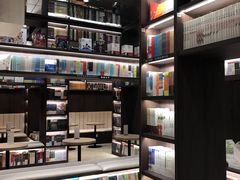 -钟书阁(群光广场店)