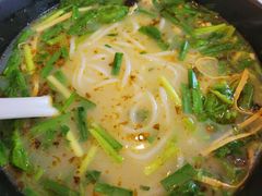 传统过桥米线-云腾食府·云南菜