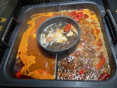 -老牌坊云南鱼豆花火锅(哈西万达店)