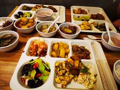 -一两饭川味素食餐厅