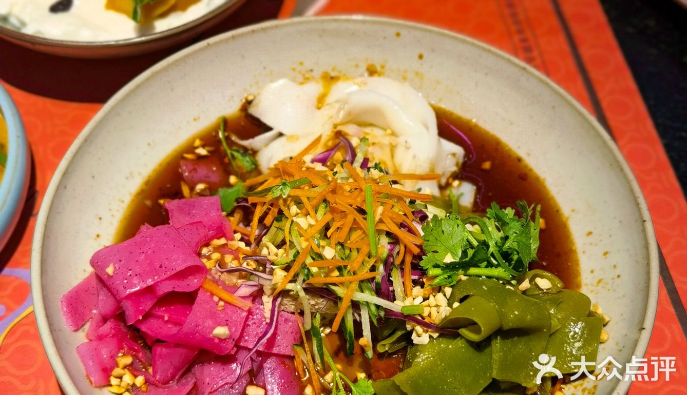 南京新店•胡集酒肆|新疆菜原来这么美呐🌸