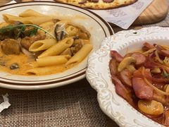 -玛格萝妮比萨屋(四平店)