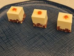 -品海楼·大连海胆锅贴馆(东港店)