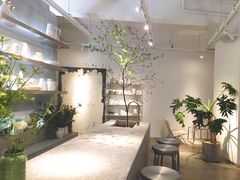 -洪小鹏生活美学馆(领SHOW天地店)