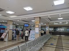-上海大学附属上海和平眼科医院