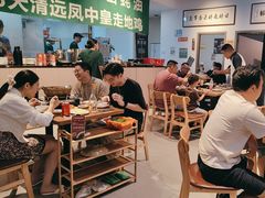 -齐齐衮·廟街生蚝雞煲(荔湾地铁站店)