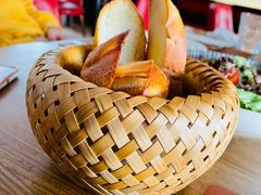 法式蒜香面包片-Golden Lily河内巴黎法越料理餐厅(建国西路店)