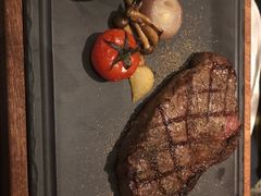 -恰餐厅及酒吧 CHAR Bar & Grill (北京丽都皇冠假日店)