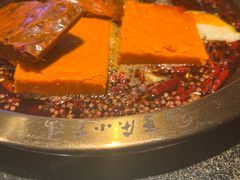 -小天鹅火锅·一线江景洪鼎旗舰店(洪崖洞店)