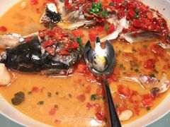 老坛剁椒蒸鲜活鱼头-遇见湘·地道湖南菜(云门店)