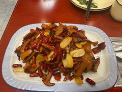 -菌之家·专业纯野生菌火锅·特色炒菌