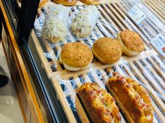 香肠大亨-爱纶蛋糕(百合山庄店)