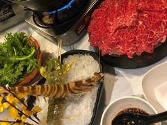 -鲜入围煮花胶鸡海鲜火锅