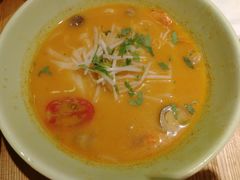 酸辣海鲜汤河粉-米纸越南小馆(金鹰世界店)