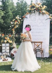 -艾米丽婚纱礼服