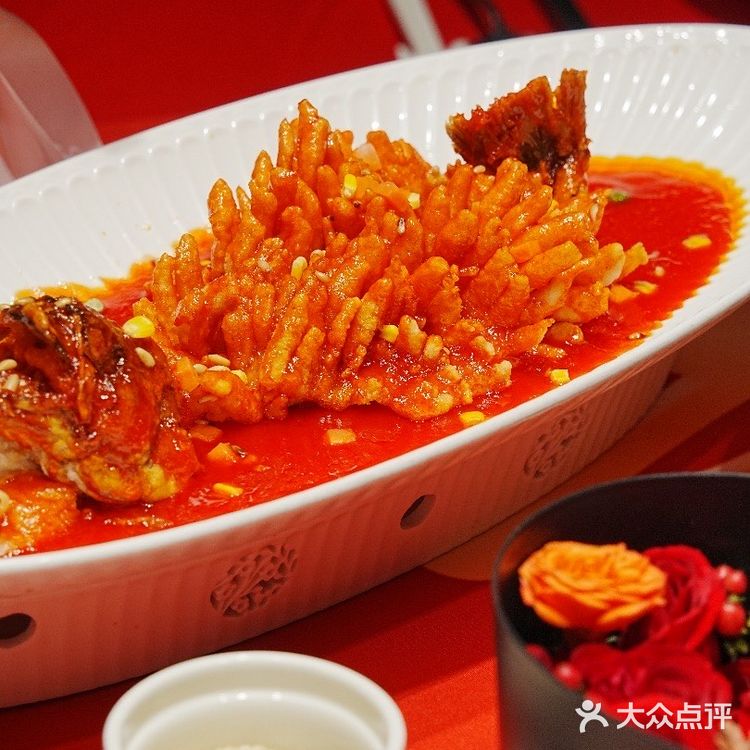 把宴请安排在这里，领导给我夸完了！