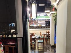 -卢大鲜鱼头捞饭(美利广场店)