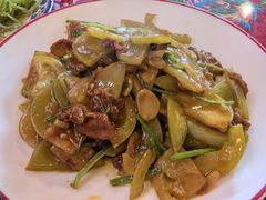 -闯关东东北农家菜(崂山石老人店)
