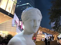 -中航城君尚购物中心