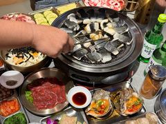 -围炉肉舍丹东海鲜烤肉·烤活鳗(步行街店)