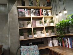 -HIGH FIVE哈福手工汉堡(桂林路店)