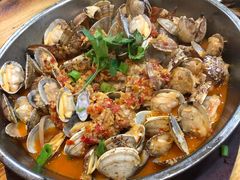 -老东镇啤酒屋海鲜加工·蒸汽海鲜·海鲜烧烤(台东店)