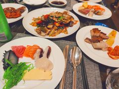-云端西餐厅(南宁龙光那莲豪华精选酒店)