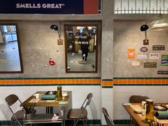 -顶上头•螺蛳粉火锅(德思勤复地星光店)