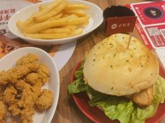 -必胜客餐厅(昆百大泰业城店)