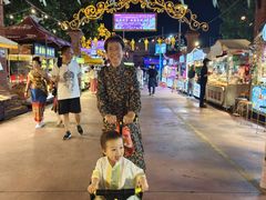 -东南亚风情赶摆街夜市
