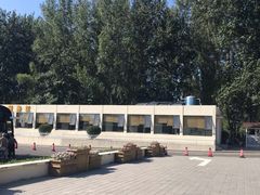 -窦店服务区-停车场