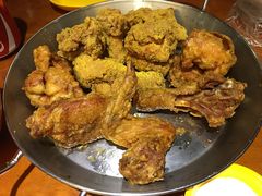 -BHC炸鸡(明洞总店)