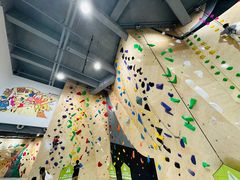 -ROCKPLUS攀岩馆(环宇城店)