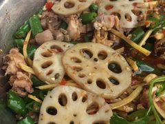 -兔行天下-鸿鹤鲜锅兔(中海国际店)