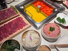-海底捞火锅鲜切牛肉主题店(长寿路店)