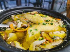 鸡汤炖纯手工面筋-蟹天蟹地农家菜·阳澄湖大闸蟹(浅水湾店)