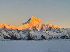 -贡嘎雪山