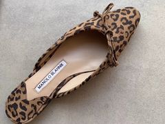 -Manolo Blahnik(置地广场店)