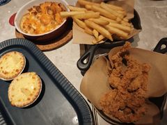 -必胜客(东大桥店)