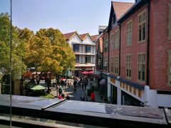 -钟书阁(松江泰晤士小镇店)