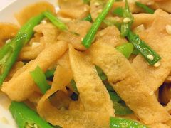青椒炒腐竹-栖凤渡烧鸡公