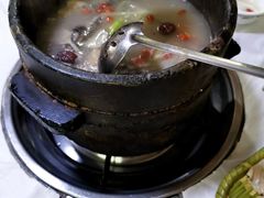 -鲁朗纳麦石锅鸡庄园