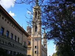 -皮拉尔圣母圣殿主教座堂