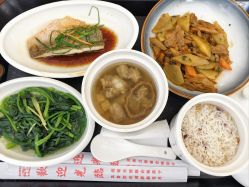 -森宝月子中心(白云山店)