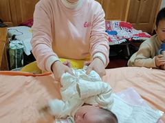 -爱贝尔高端月嫂(母婴护理)