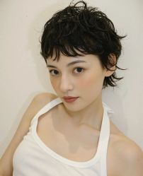 -苑苑发型设计