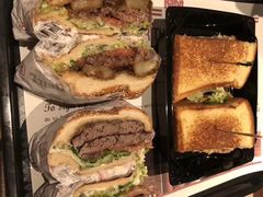 -The Habit Burger Grill 哈比特汉堡(复兴soho店)